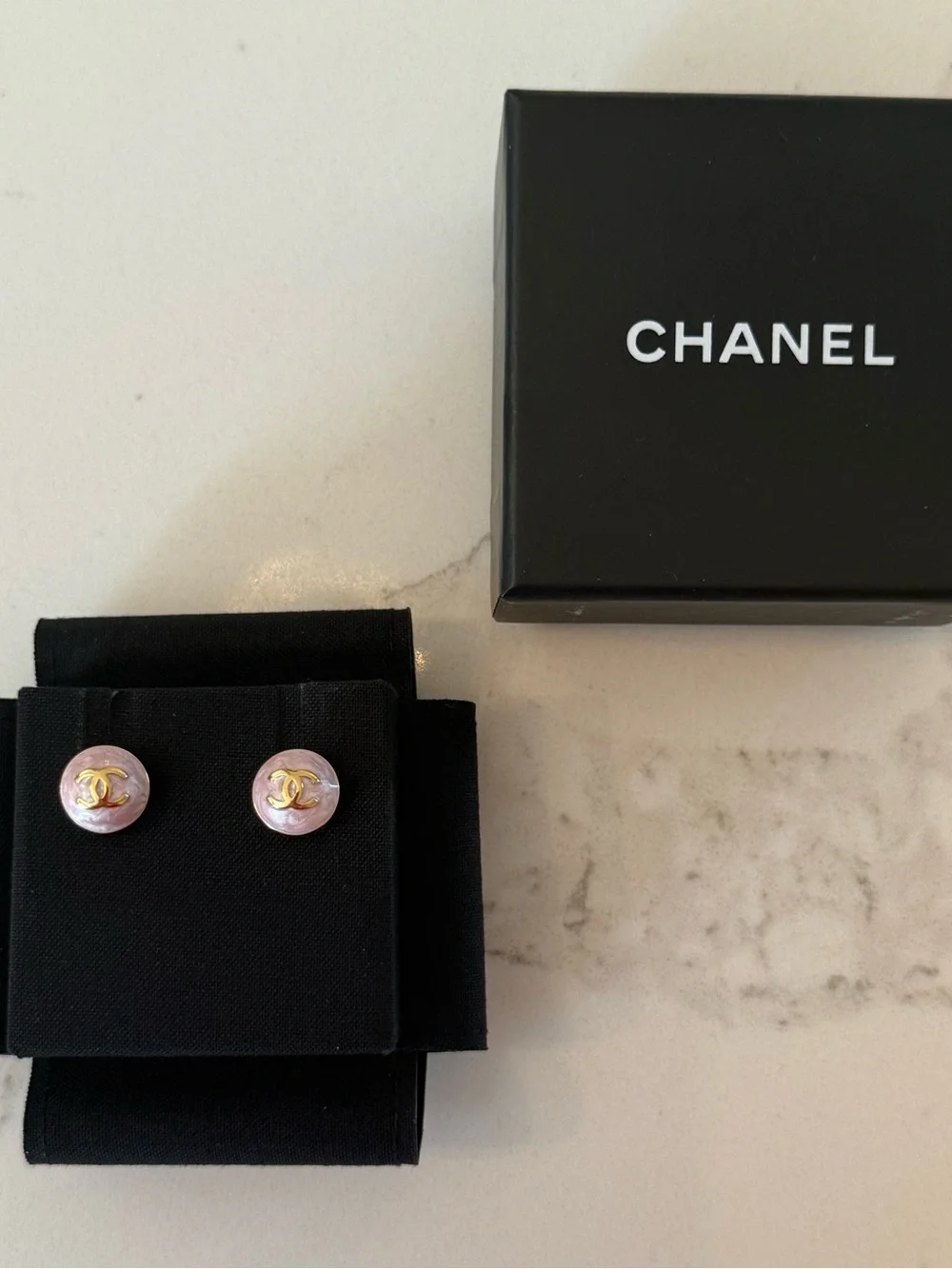 CHANEL pink stud